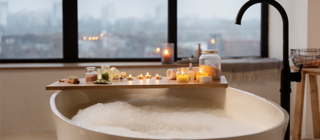 The Ultimate Guide to Himalayan Salt Detox Bath: Benefits, Origins, and More